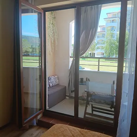 Ξενοδοχείο με διαμερίσματα One-room Boutique At Sunrise 4*