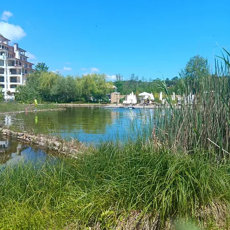Hotel apartamentowy One-room Boutique At Sunrise