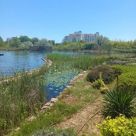 One-room Boutique At Sunrise Hotel apartamentowy 4*