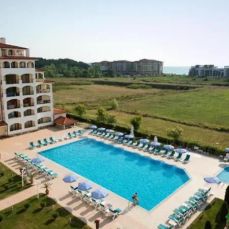 Hotel apartamentowy One-room Boutique At Sunrise 4*