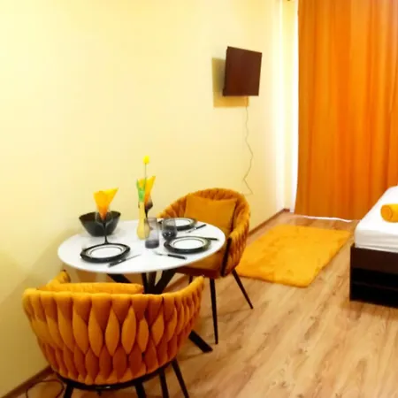 оne-room Boutique At Sunrise *