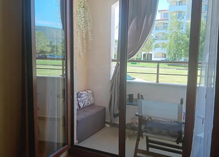 Aparthotel One-room Boutique At Sunrise 4*